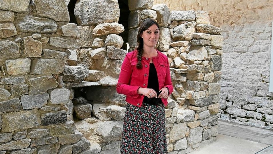 Caroline Le Beller (MAGEMI 2 | 2010-2011), chargée de mission animation du patrimoine à Kastell Kozh en 2023. Photo Hélène Musca